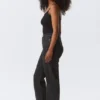 Resolute Curve – Straight-Fit-Jeans mit hoher Taille – Tuned Black – Schwarz Resolute Curve – Straight-Fit-Jeans mit hoher Taille – Tuned Black – Schwarz