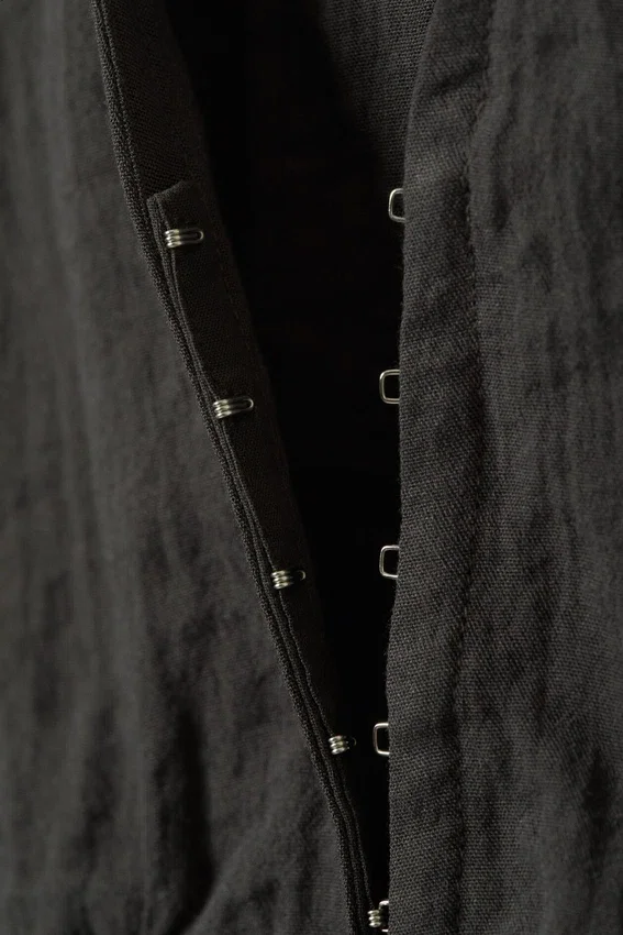 Ärmelloses Crinkle-Top – Dunkelgrau Ärmelloses Crinkle-Top – Dunkelgrau