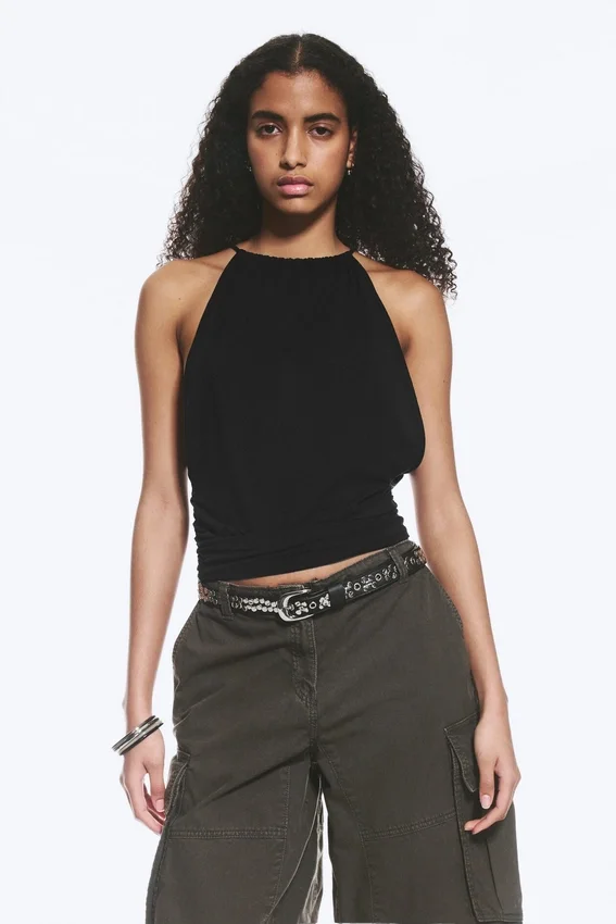 Ärmelloses, gerafftes Neckholder-Top – Schwarz Ärmelloses, gerafftes Neckholder-Top – Schwarz