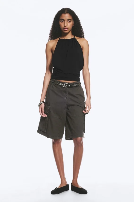Ärmelloses, gerafftes Neckholder-Top – Schwarz Ärmelloses, gerafftes Neckholder-Top – Schwarz
