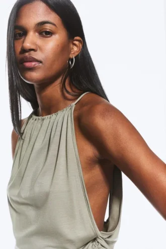 Ärmelloses, gerafftes Neckholder-Top – Staubiges Khaki-Grün