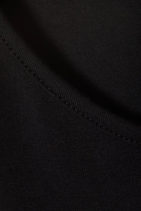 Ärmelloses Maxikleid mit Schlitz – Schwarz Ärmelloses Maxikleid mit Schlitz – Schwarz