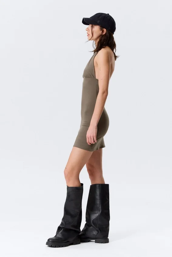 Ärmelloses Neckholder-Minikleid – Dark Mole Ärmelloses Neckholder-Minikleid – Dark Mole