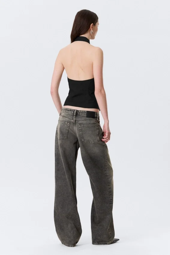 Ärmelloses Shirt mit Neckholder – Schwarz Ärmelloses Shirt mit Neckholder – Schwarz