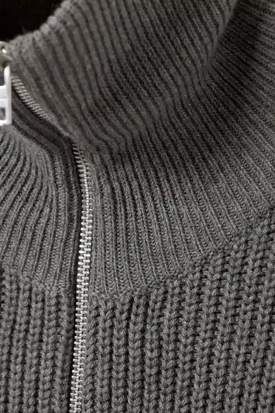 Rollkragen-Pullover aus Wollmischung mit halbem Reißverschluss – Dunkelgrau Rollkragen-Pullover aus Wollmischung mit halbem Reißverschluss – Dunkelgrau