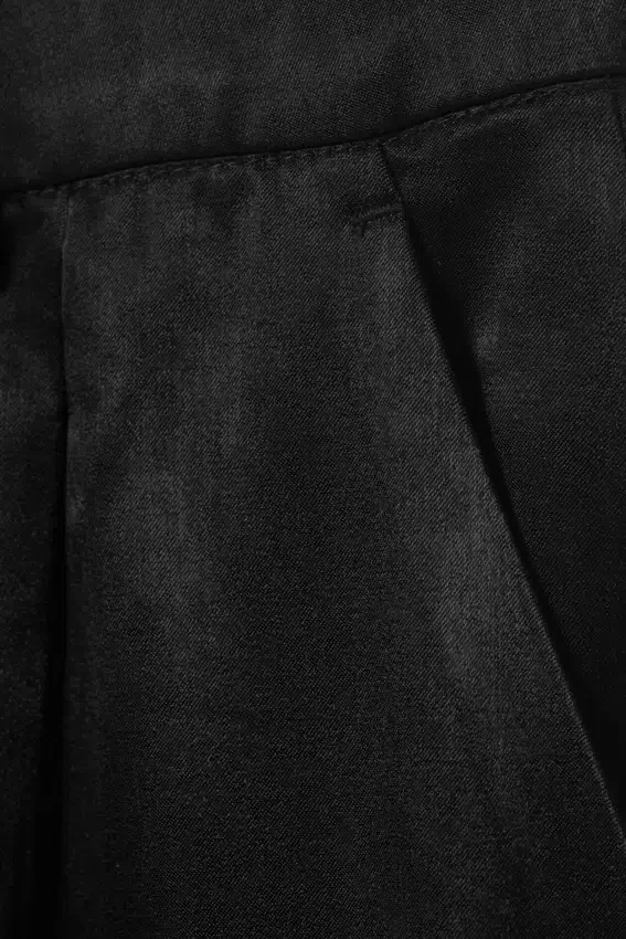 Satin-Hose mit hoher Taille und weitem Bein – Schwarz Satin-Hose mit hoher Taille und weitem Bein – Schwarz