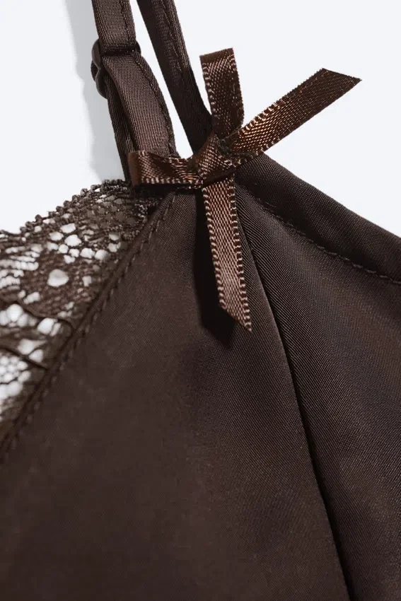 Satin-Spitzenoberteil – Dunkelbraun Satin-Spitzenoberteil – Dunkelbraun