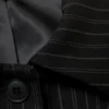 Schlanke Knopfjacke – schwarz mit Nadelstreifen