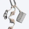 Schlüsselanhänger mit mehreren Anhängern – Beige/Silber Schlüsselanhänger mit mehreren Anhängern – Beige/Silber