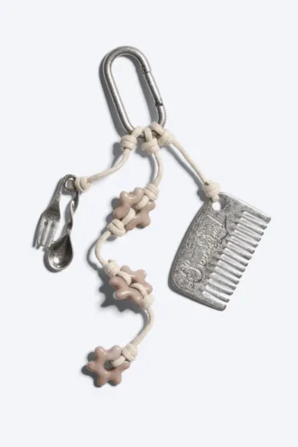 Schlüsselanhänger mit mehreren Anhängern – Beige/Silber