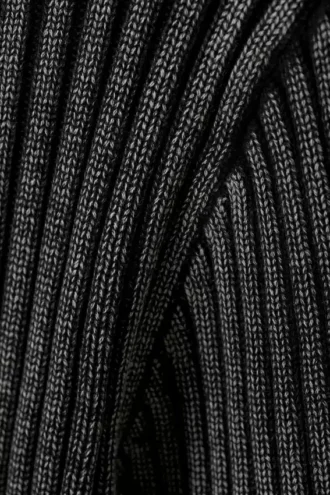 Schmal geschnittener Strickpullover mit V-Ausschnitt – gewaschenes Schwarz
