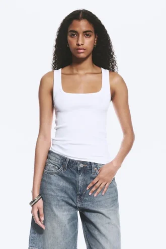 Schmal geschnittenes, geripptes Tanktop mit quadratischem Ausschnitt – Weiß