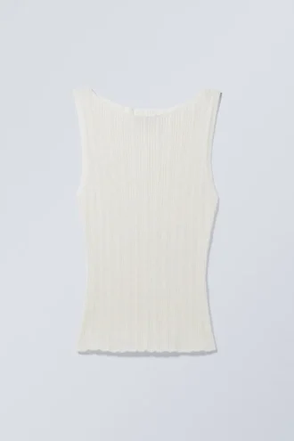 Schmal geschnittenes, gestricktes Tanktop mit U-Boot-Ausschnitt – Staubweiß Schmal geschnittenes, gestricktes Tanktop mit U-Boot-Ausschnitt – Staubweiß