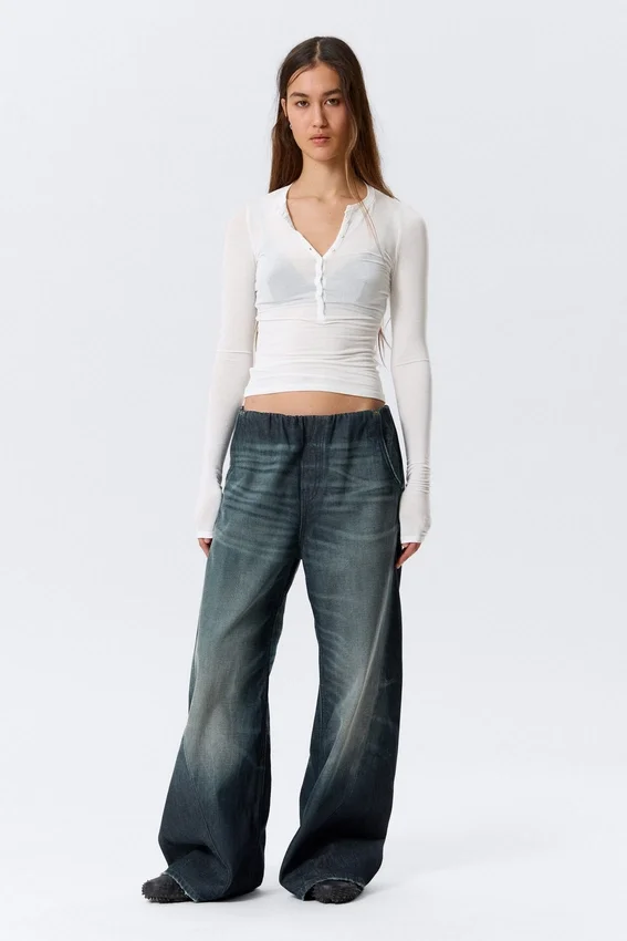 Schmal geschnittenes Langarm-Henley-Top – Weiß Schmal geschnittenes Langarm-Henley-Top – Weiß