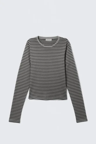 Schmal geschnittenes Langarmshirt aus Baumwolle – Schwarz-grau gestreift