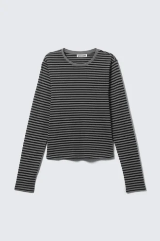 Schmal geschnittenes Langarmshirt aus Baumwolle – Schwarz-grau gestreift