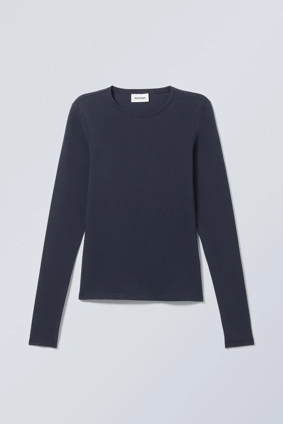 Schmal geschnittenes Langarmshirt – Dunkelblau Schmal geschnittenes Langarmshirt – Dunkelblau