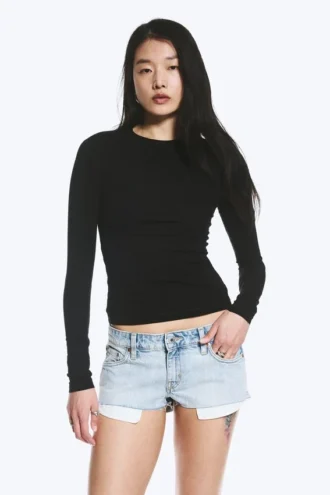 Schmal geschnittenes Langarmshirt – Schwarz