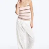 Schmal geschnittenes Tanktop mit Trägern – rosa/braun gestreift Schmal geschnittenes Tanktop mit Trägern – rosa/braun gestreift