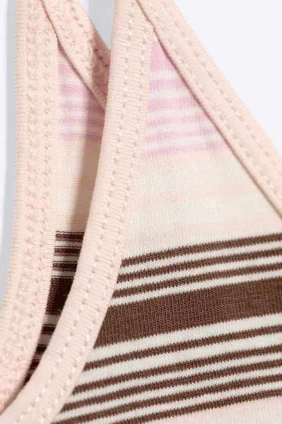 Schmal geschnittenes Tanktop mit Trägern – rosa/braun gestreift Schmal geschnittenes Tanktop mit Trägern – rosa/braun gestreift