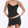 Schmale Low-Rise-Jeans-Hotpants – Tinten-Schwarz – Schwarz Schmale Low-Rise-Jeans-Hotpants – Tinten-Schwarz – Schwarz