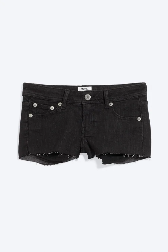 Schmale Low-Rise-Jeans-Hotpants – Tinten-Schwarz – Schwarz Schmale Low-Rise-Jeans-Hotpants – Tinten-Schwarz – Schwarz
