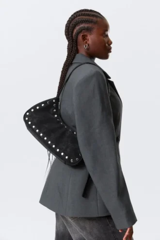 Schultertasche mit Nieten – Schwarz