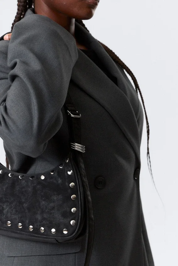 Schultertasche mit Nieten – Schwarz Schultertasche mit Nieten – Schwarz
