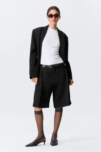 Shorts aus Leinenmischung mit niedriger Leibhöhe – Schwarz