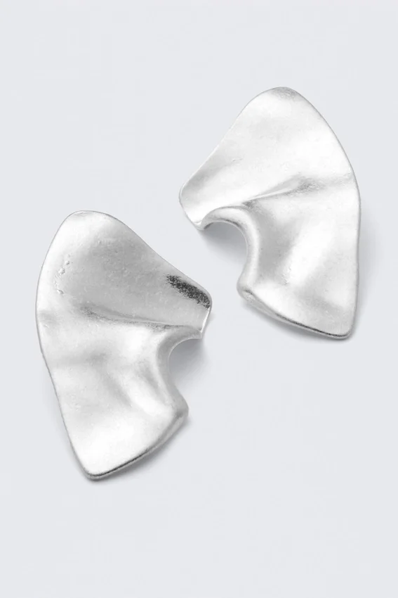 Skulpturale Ohrringe – Silber Skulpturale Ohrringe – Silber