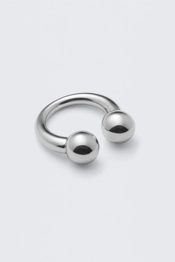 Skulpturaler offener Ring – Silber Skulpturaler offener Ring – Silber