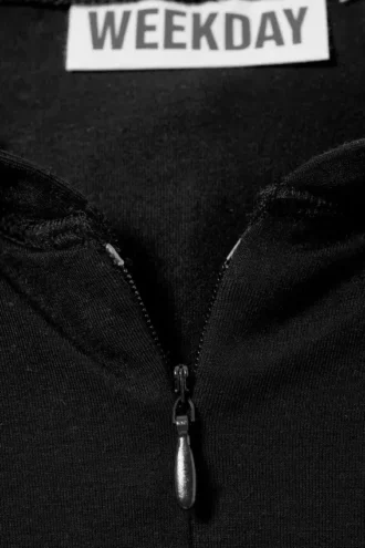 Slim-Fit-Kapuzenpullover aus Lyocell mit Reißverschluss – Schwarz