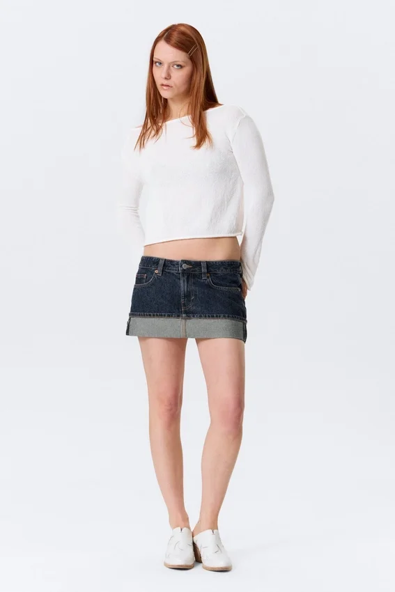 Slim-Fit-Mini-Rock aus Denim mit niedriger Leibhöhe – Blue Anthem – Mittelblau Slim-Fit-Mini-Rock aus Denim mit niedriger Leibhöhe – Blue Anthem – Mittelblau