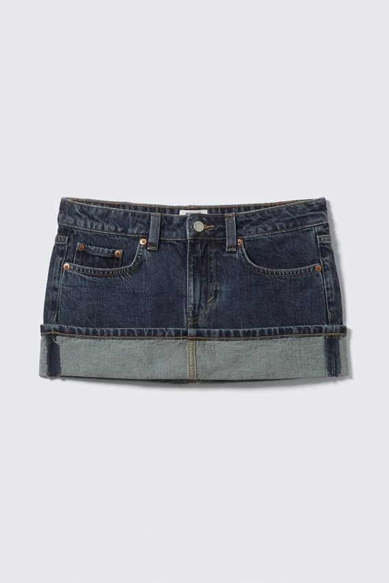 Slim-Fit-Mini-Rock aus Denim mit niedriger Leibhöhe – Blue Anthem – Mittelblau Slim-Fit-Mini-Rock aus Denim mit niedriger Leibhöhe – Blue Anthem – Mittelblau