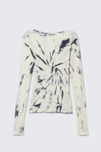 Slim-Fit-Oberteil mit Langarm und U-Boot-Ausschnitt – Weiß, Tie-Dye