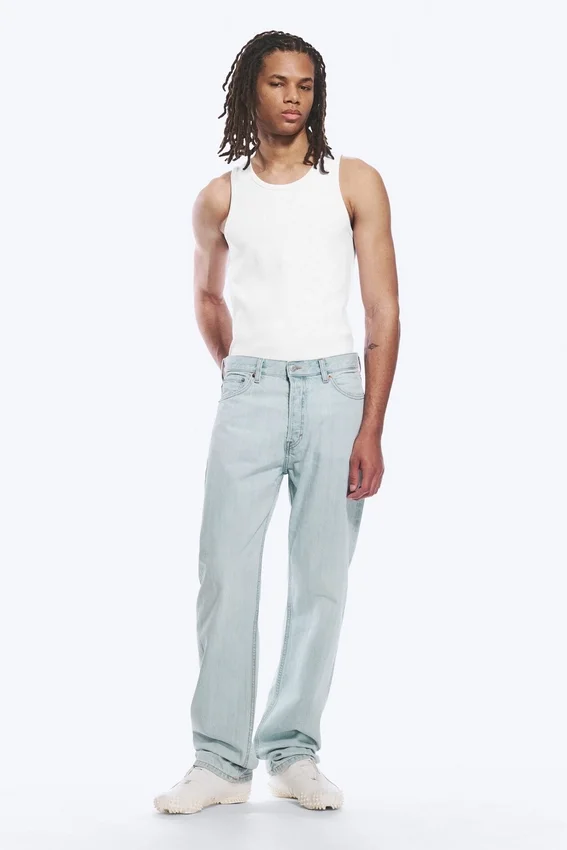 Space Mid Rise Relaxed Straight Jeans – Ghost Blue – Hellblau Space Mid Rise Relaxed Straight Jeans – Ghost Blue – Hellblau