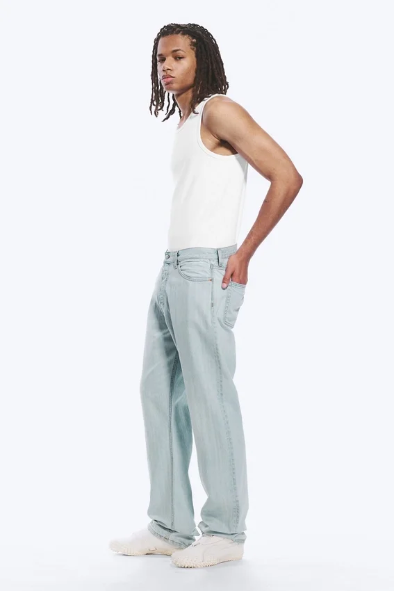 Space Mid Rise Relaxed Straight Jeans – Ghost Blue – Hellblau Space Mid Rise Relaxed Straight Jeans – Ghost Blue – Hellblau
