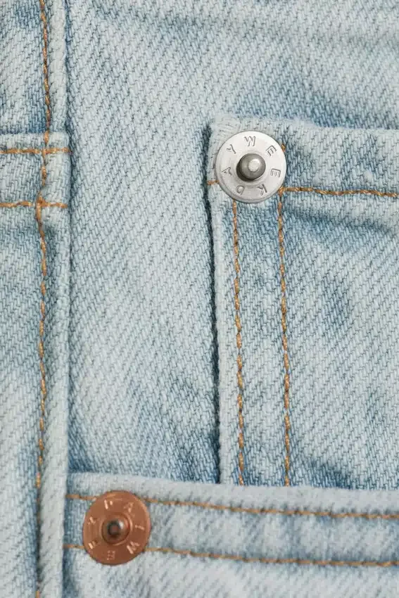 Space Mid Rise Relaxed Straight Jeans – Ghost Blue – Hellblau Space Mid Rise Relaxed Straight Jeans – Ghost Blue – Hellblau
