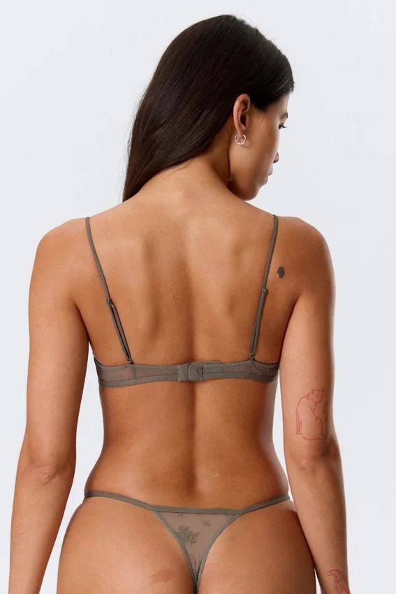 Spitzen-Triangel-Soft-BH – Staubgrau Spitzen-Triangel-Soft-BH – Staubgrau