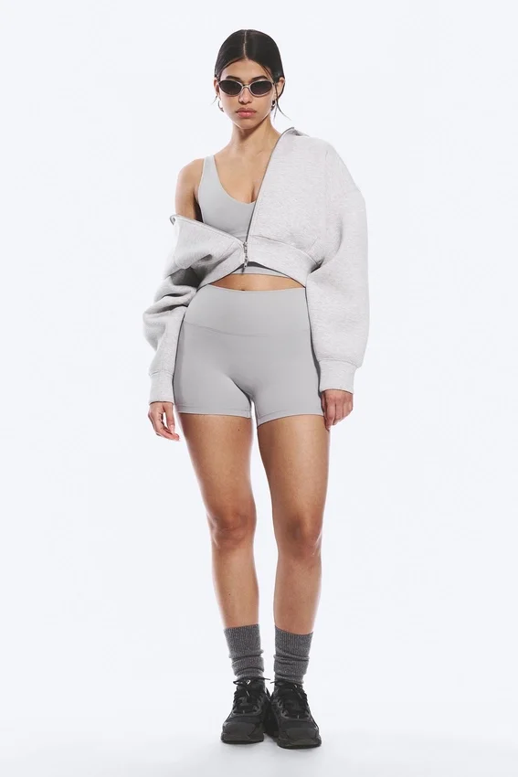 Sportliche Biker-Shorts mit hoher Taille – Hellgrau Sportliche Biker-Shorts mit hoher Taille – Hellgrau