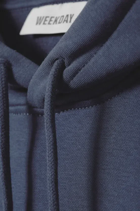 Standard-Kapuzenpullover mittlerer Stärke – 90er-Jahre-Blau Standard-Kapuzenpullover mittlerer Stärke – 90er-Jahre-Blau