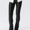 Stretch-Hose mit niedriger Leibhöhe und ausgestelltem Bein – Schwarz