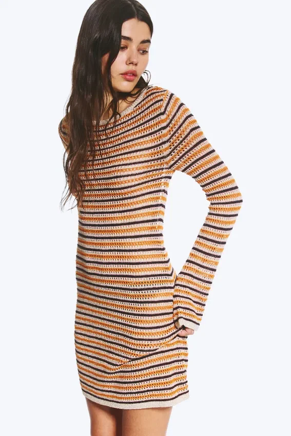 Strickkleid mit offenem Rücken – gestreift, orange Strickkleid mit offenem Rücken – gestreift, orange