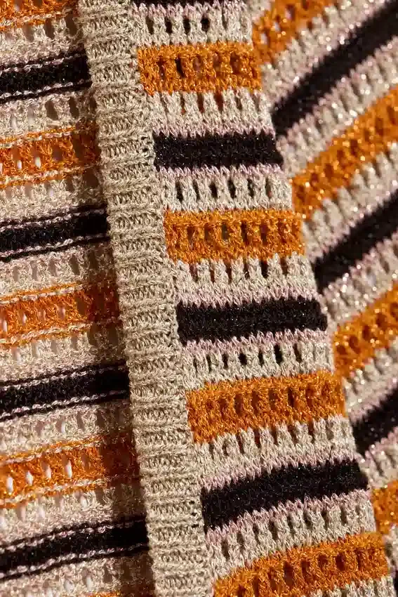 Strickkleid mit offenem Rücken – gestreift, orange Strickkleid mit offenem Rücken – gestreift, orange