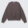 Sweatshirt in lockerer Passform – gewaschen, dunkelbraun