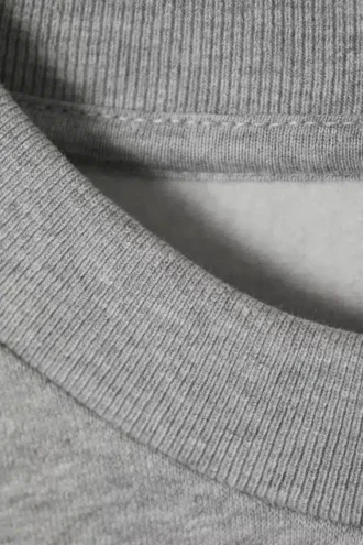 Sweatshirt in lockerer Passform – Grau meliert