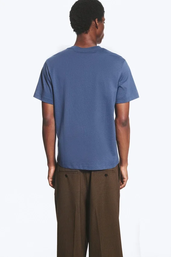 T-Shirt in klassischer Passform – Dusty Blue T-Shirt in klassischer Passform – Dusty Blue