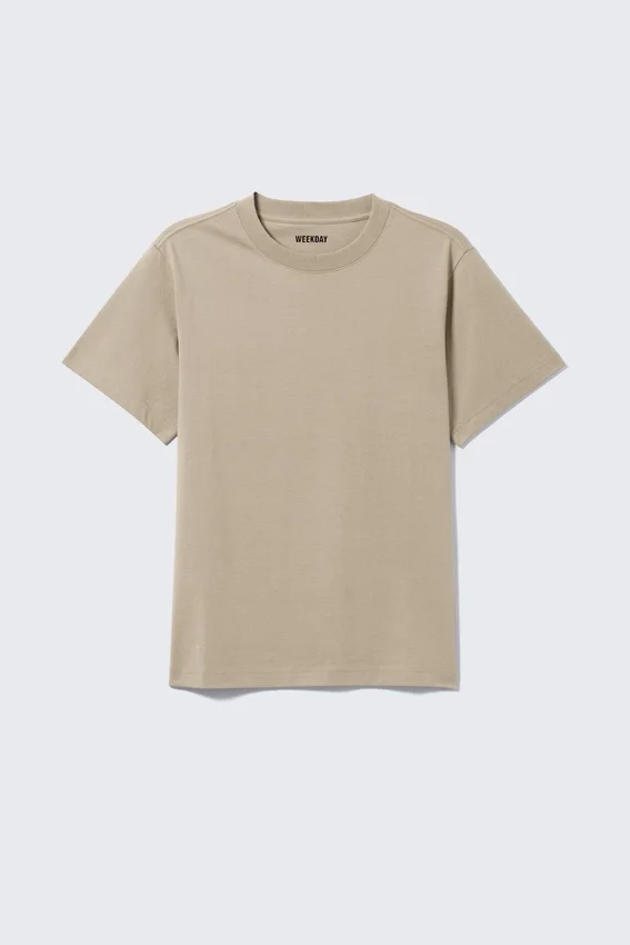 T-Shirt in klassischer Passform – Hellbeige T-Shirt in klassischer Passform – Hellbeige