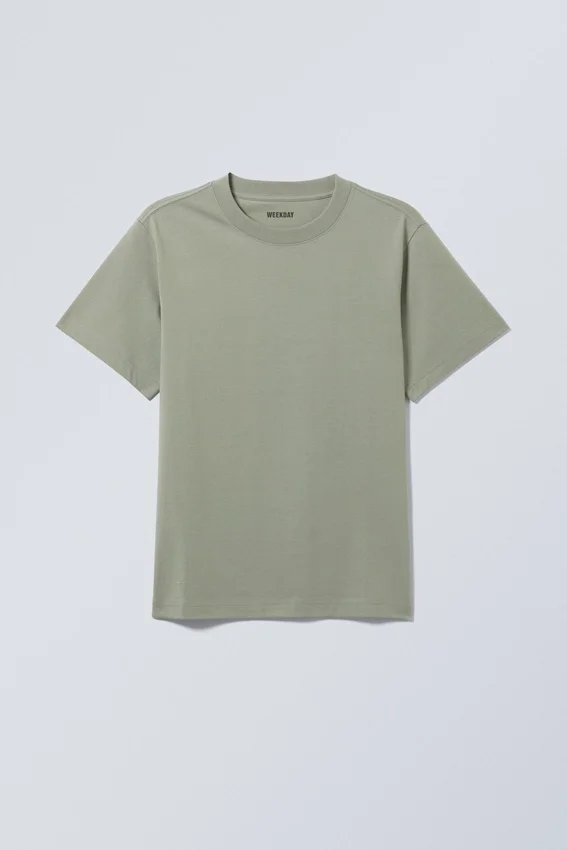T-Shirt in klassischer Passform – Hellkhaki T-Shirt in klassischer Passform – Hellkhaki