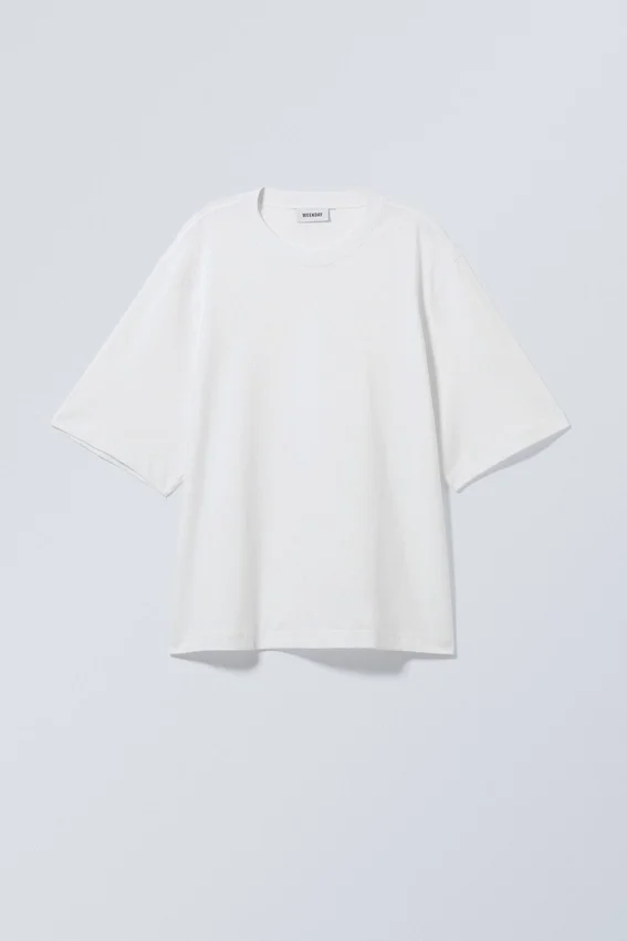 T-Shirt in lockerer Oversize-Passform – Weiß T-Shirt in lockerer Oversize-Passform – Weiß